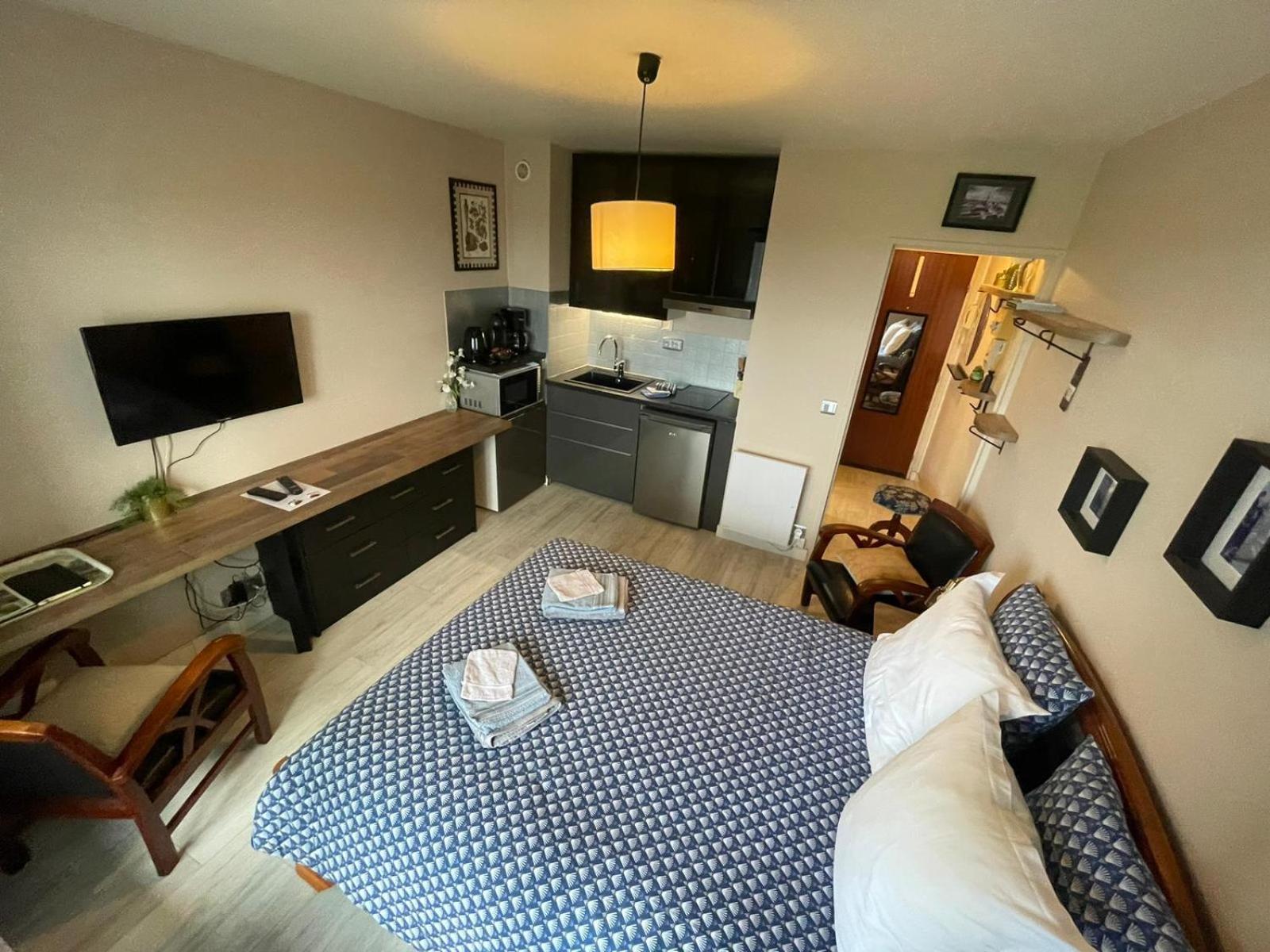 Studio 24 - Coucher De Soleil & Vue Mer Courseulles-sur-Mer Dış mekan fotoğraf